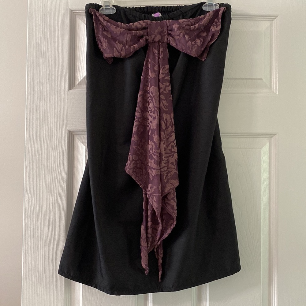 Black strapless dress